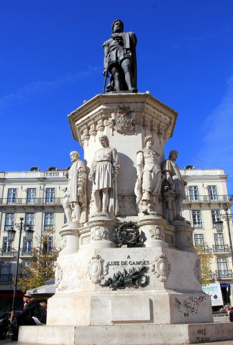 airbnb,bairro alto,voyage,blog voyage,lisbonne,week end à lisbonne,bonnes adresses à lisbonne,portugal,sintra,unique allure,k jacques,caravelle k jacques,comptoir des cotonniers,blog mode,belem,pasteis de belem