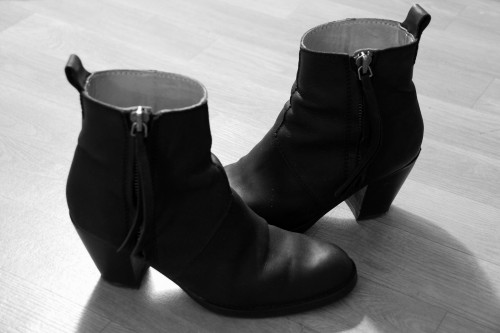 bottes isabel marant,ballerines repetto,pulls comptoir des cotonniers,gilet sandro,chemisier maje,bikinis paul&joe,videdressing,blog vide dressing,vide dressing de missfashion