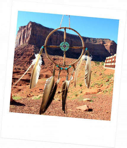 ba&sh,robe delphine ba&sh,robe dentelle jaune ba&sh,blog mode,monument valley,blog voyage,the view,the view hotel,the view hotel monument valley,monument valley trading post medicine wheels,medicine wheels,navajo medicine wheel