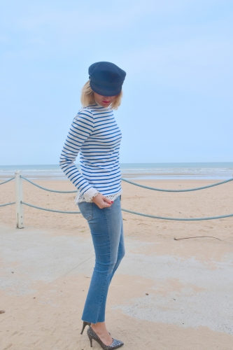 cropped jeans,marinière,marinière petit bateau,paige,rory cropped flare jeans paige,cropped flare jeans,pump karine arabian,karine arabian,casquette saint james