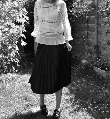 magali pascal,garcia jeans,pleated skirt,jupe plissée cuir,blog mode,vanessa bruno,isabel marant,2.55 chanel