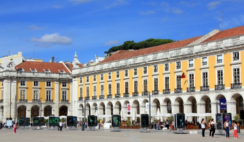 hermes,carré tigre du bengale hermes,airbnb,bairro alto,voyage,blog voyage,lisbonne,week end à lisbonne,bonnes adresses à lisbonne,portugal,sintra,unique allure,k jacques,caravelle k jacques,comptoir des cotonniers,blog mode,belem,pasteis de belem