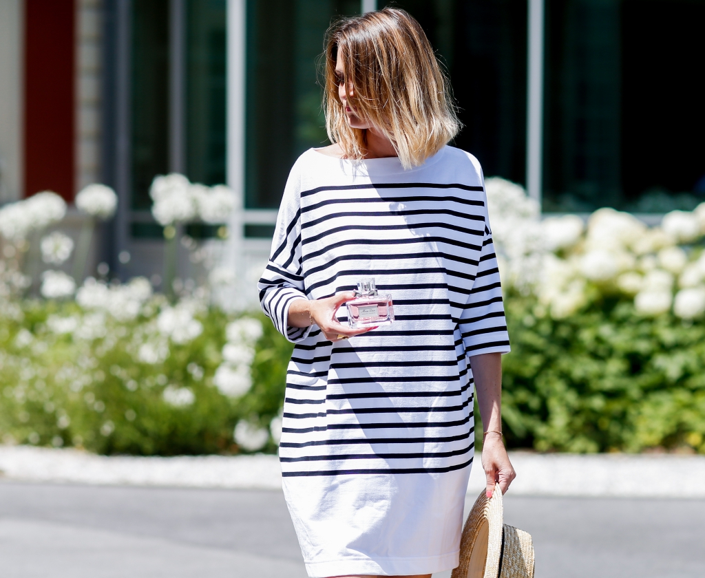 La robe mariniere oversize Les bons plans mode a Paris