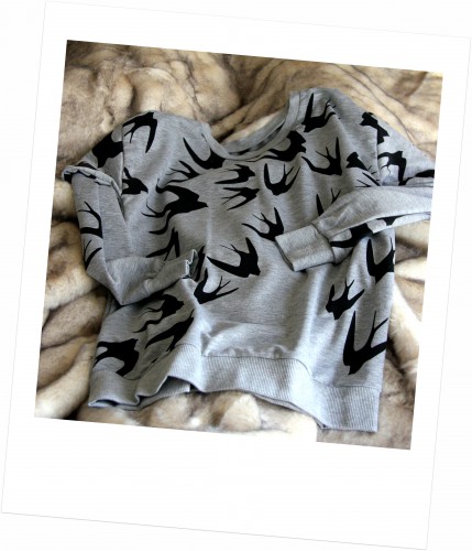 blog mode,sheinside,grey long sleeve swallow print loose sweatshirt,grey long sleeve swallow print loose sweatshirt sheinside