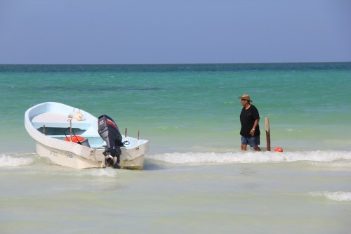 isla hlobox mexico,blog voyage,blog mode,isla holbox,mexico,lapiz of luxury essie,essie nail color,essie nail polish lapiz of luxury,isabel marant,shopping,tom ford sunglasses,barockine's,cabas barockine's,isabel marant étoile,bon plan mode,eres,bikini eres,tempting places,http:www.temptingplaces.comboutique-hotels-fr