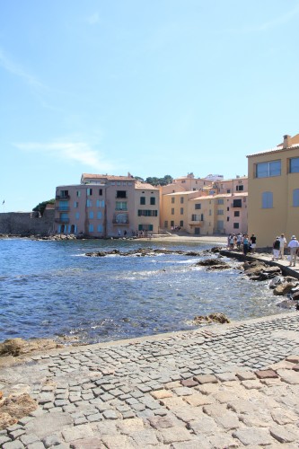 sénéquier,petit déjeuner chez sénéquier,tarte tropézienne sénéquier,saint tropez,bonnes adresses à st tropez,vacances,que faire à st tropez,shopping à st tropez,hipanema,bracelet hipanema,rondini,rondini st tropez,k jacques,k jacques st tropez,dior des lices,restaurant dior des lices,yannick alléno,make up for ever,make up for ever st tropez,place des lices,place des lices st tropez,citadelle st tropez,brasserie des arts st tropez