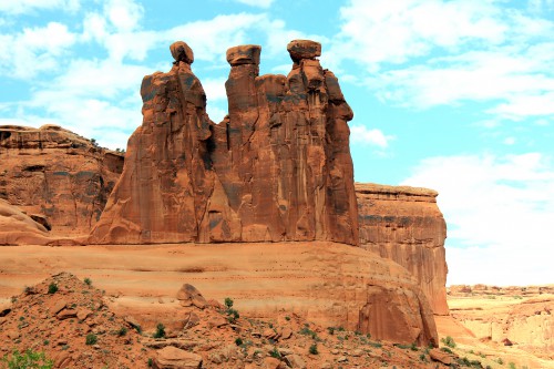 road trip usa,blog voyage,usa,arches national park,the three gossips at arches national park,delicate arch,landscape arch